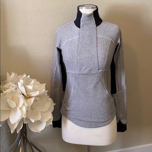 Lululemon 1/4 zip pullover SZ 2